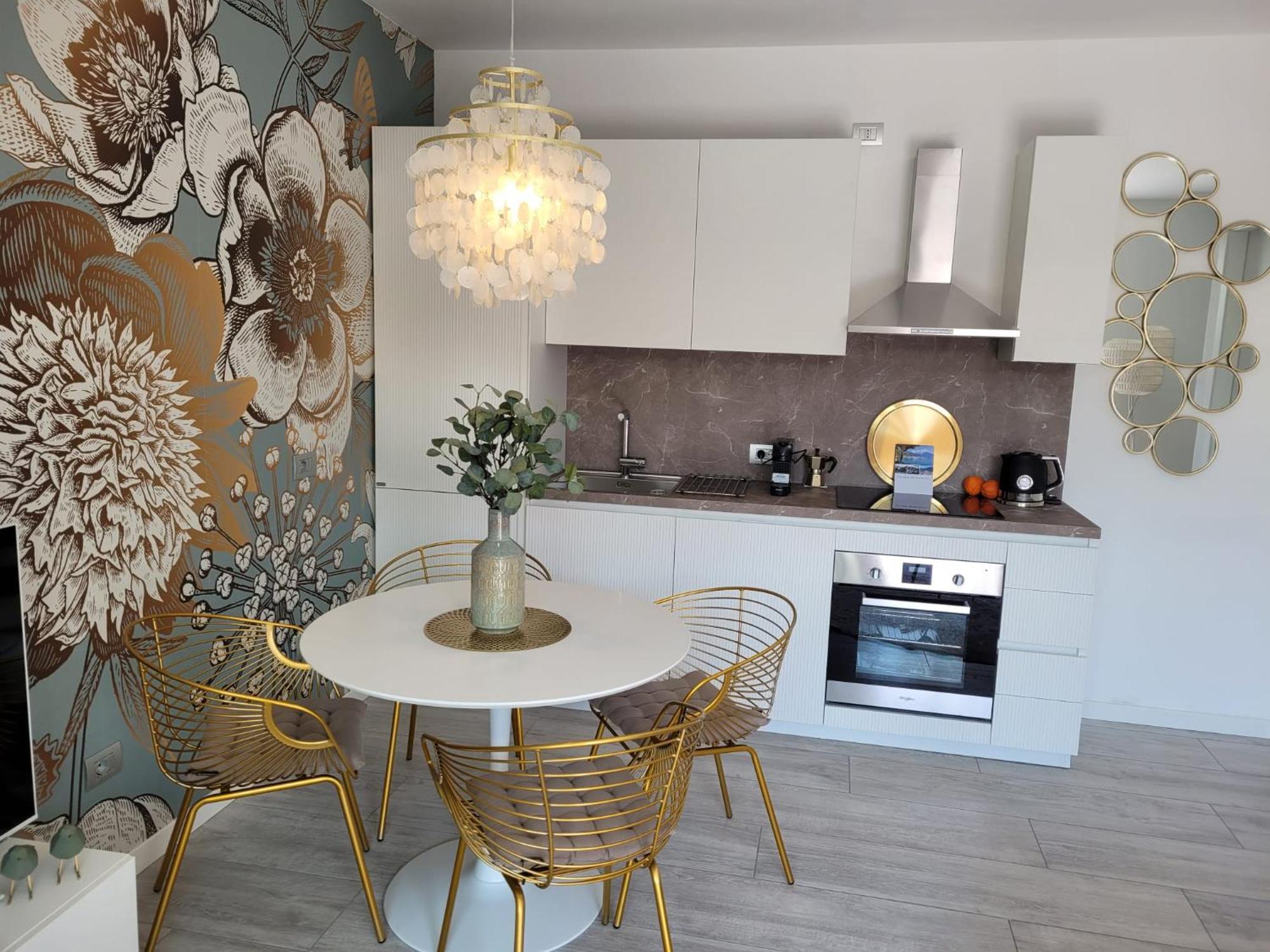 Lago-Apartment Midy, Sfeervol, Zwembad, Airco ドマーゾ エクステリア 写真